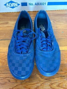 Vans Men’s Blue Checkerboard Canvas Sneakers